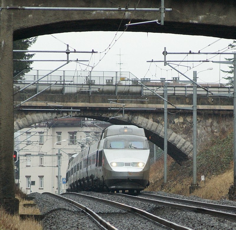 at Paris just before La Tour-de-Peilz 7 - TGV Brig
