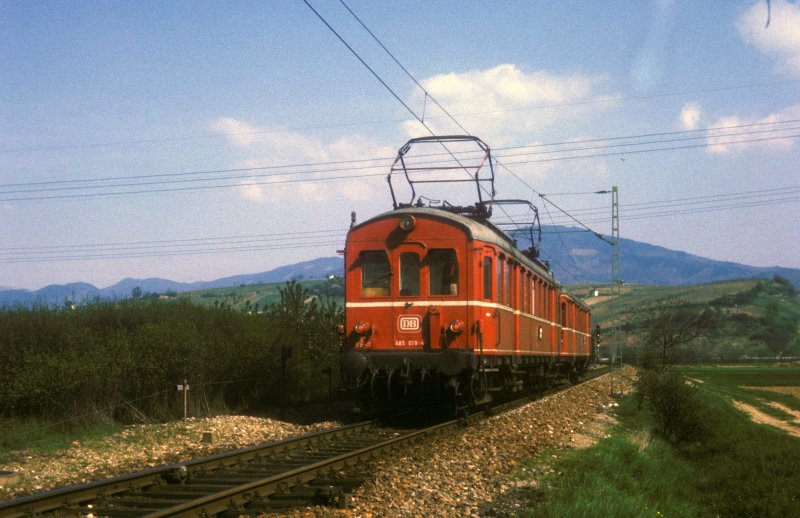 485 019 885 709 + at Müllheim (Bd) 27.04.75 (automatically