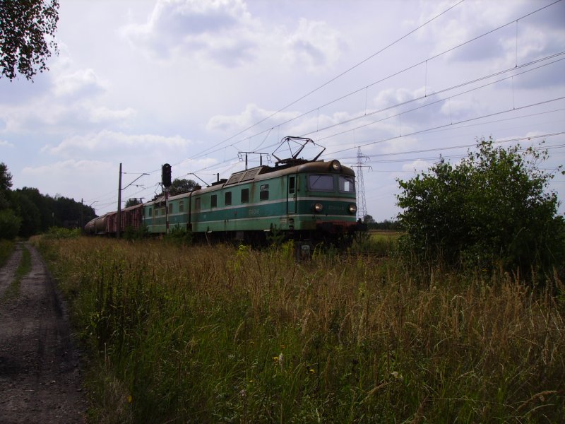 Eine ET40 mit gemischten G�terwagen richtung Lublienec 