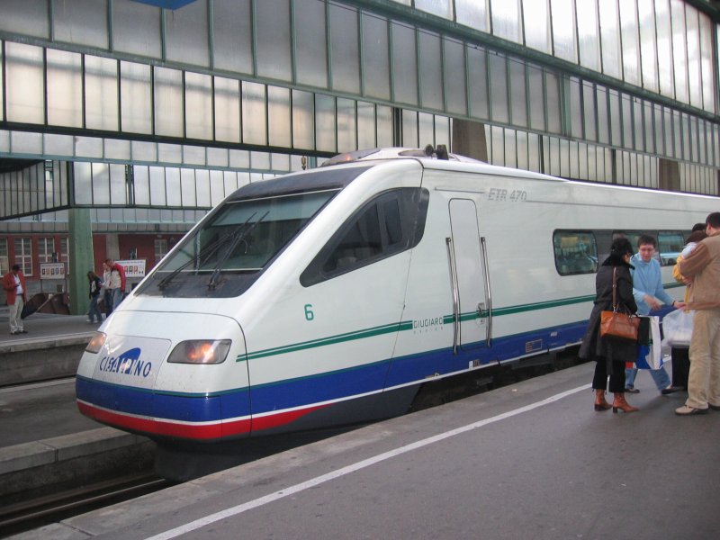 ETR 470 Cisalpino der FS im Stuttgarter Hauptbahnhof 