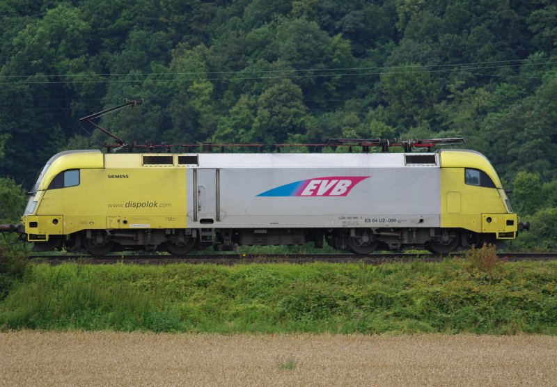 182 599-1 (ES 64 U2-099) der EVB mit Gz in
