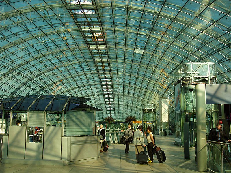 Station Frankfurt am Main Airport, 12 October 2004 (automatically translated,