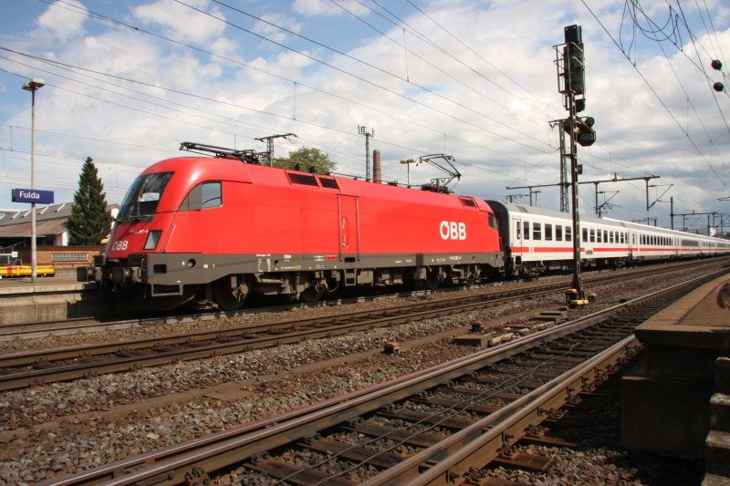 Hier steht IC K�nigssee mit 1116 267-4 im Bahnhof Fulda