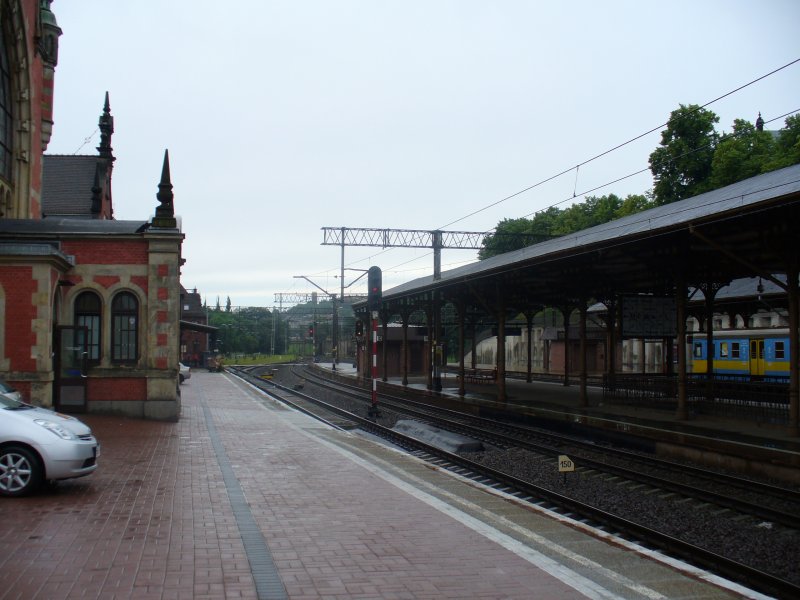 In Blick in den Danziger Hauptbahnhof Ostw�rts. 