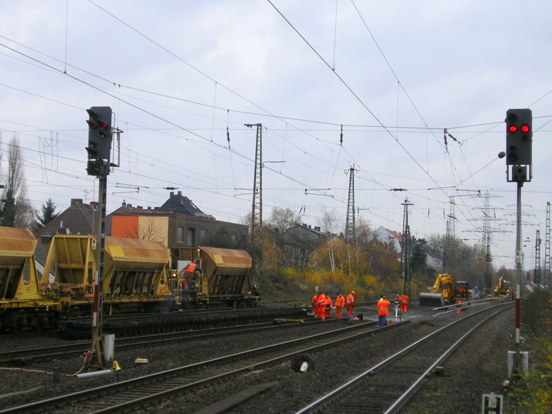 Gro�baustelle beim Weichenbau in Gelsenkirchen Hbf. (16.11.2008) 