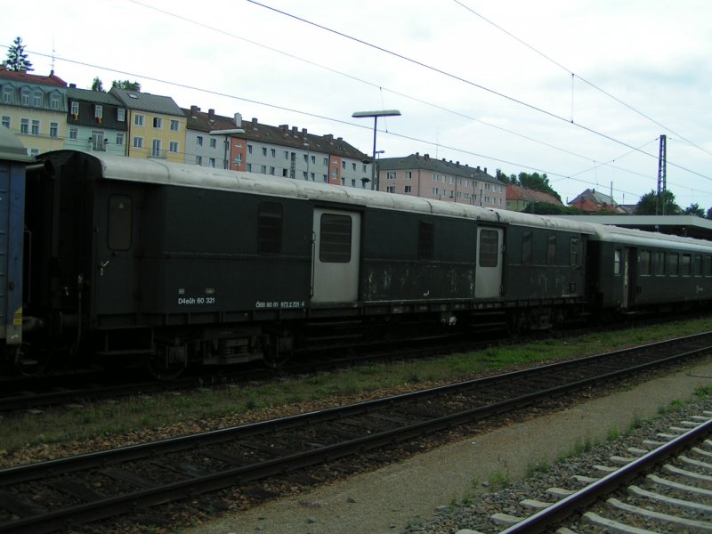 Gepckwagen (D4eh 60 321) im Verband des Erlebniszug DONAU 2006-07-01