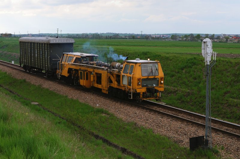 Construction train at Laczyn (29/04/2008) (automatically translated, Powered by Google)