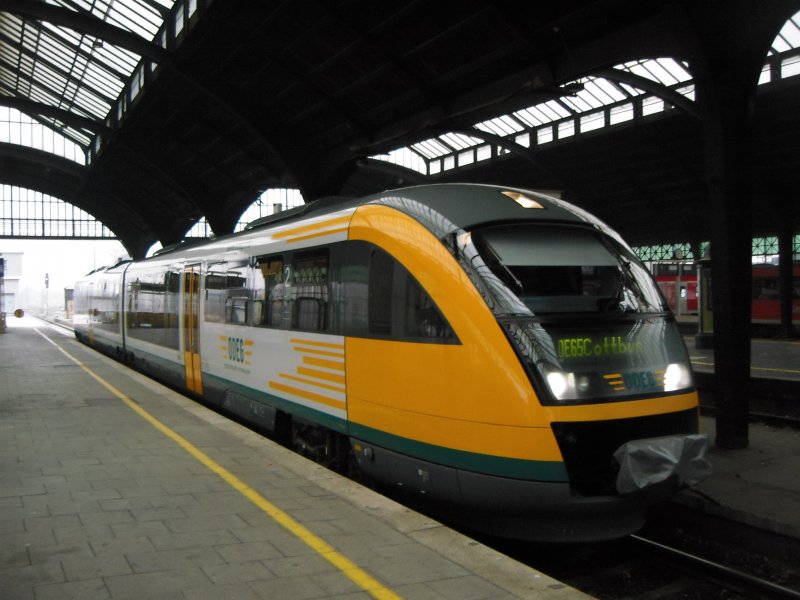 VT 642 of the "East German Eisenbahn GmbH in Görlitz