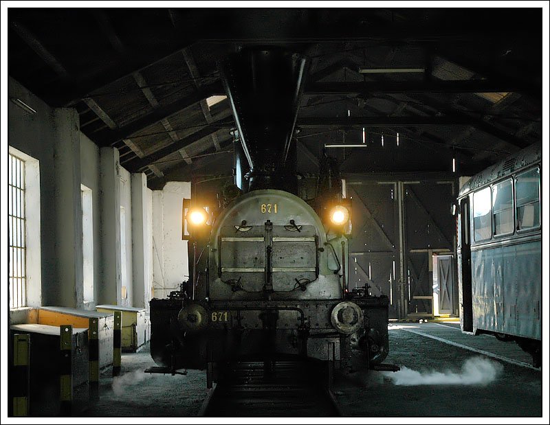 Nach dem Drehen auf der Drehscheibe am 15.8.2007 am Endbahnhof