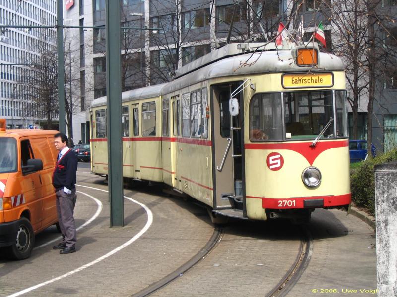 GT6 2701 als Fahrschulzug am 11 April 2006 auf der Wendeschleife am Hauptbahnhof