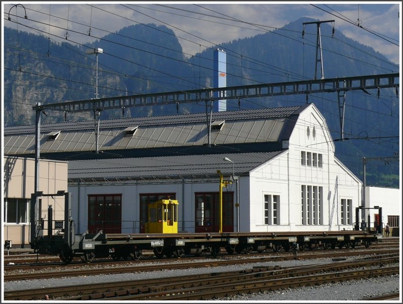 The Matterhorn Gotthard Bahn is replaced by new rails, loaded
