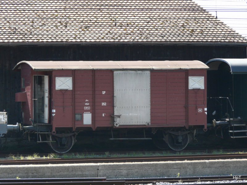 K 352 freight cars parked in Rorschach on 16/08/2009 (automatically