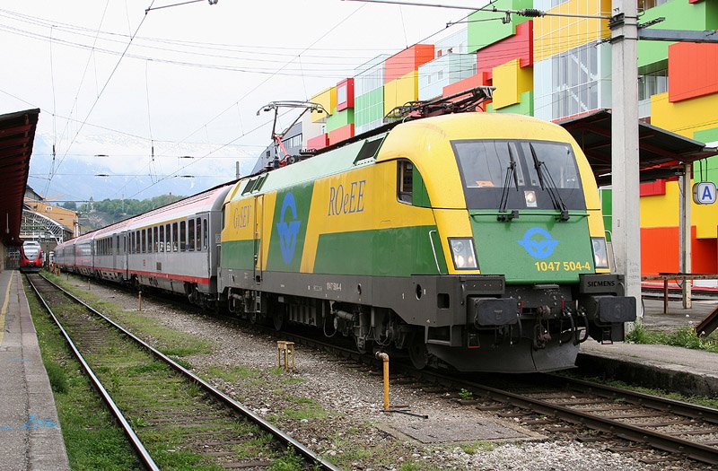 Die GySEV 1047 504 besopannte am 1. Mai 2009 den