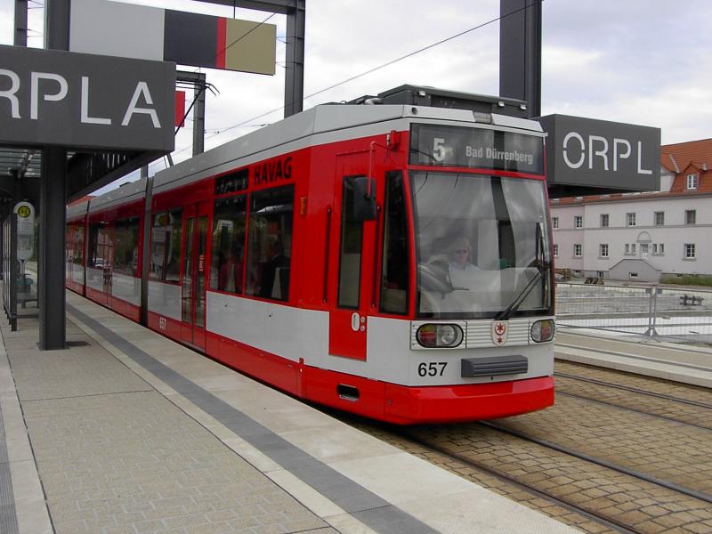 Halle - NGT 657 in Leuna-Am Hauptor (2004)