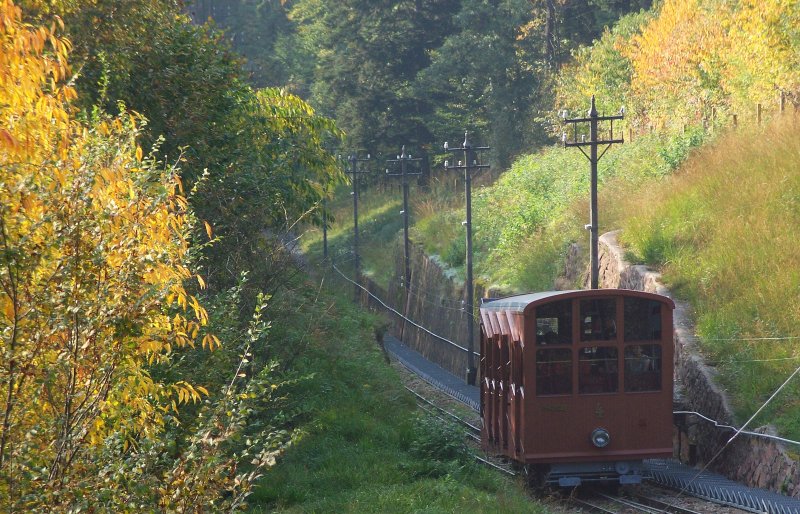 Car 4 of Heidelberg funicular railway, just before reaching the