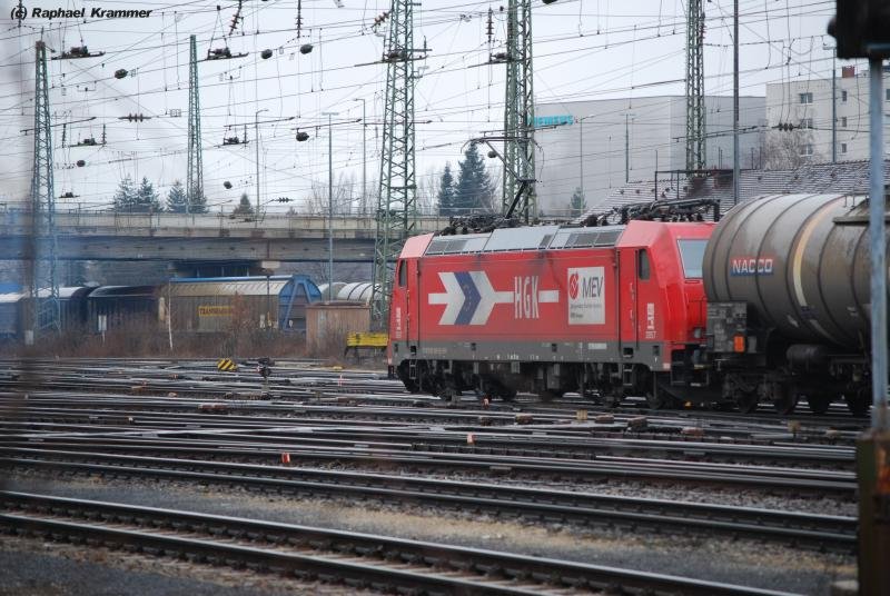 185 589-9 (Lok 2057 der HGK) durcheilt am 10.03.09 mit