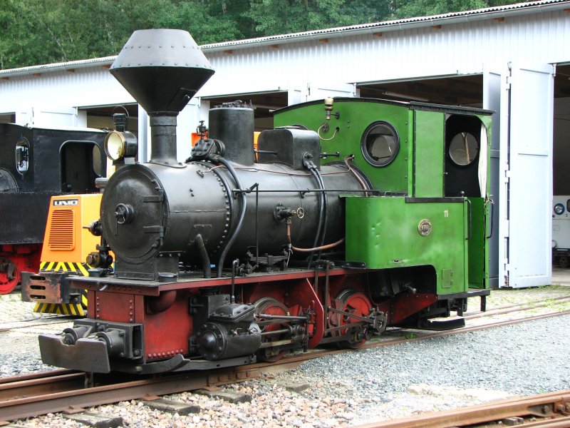 Krauss Dampflok steht vor der Halle des Feldbahnmuseeum.26.07.08. 