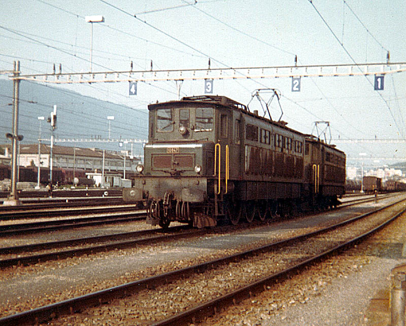 2 Ex. der Ae 4/7 im RB Biel, ca. 1972.