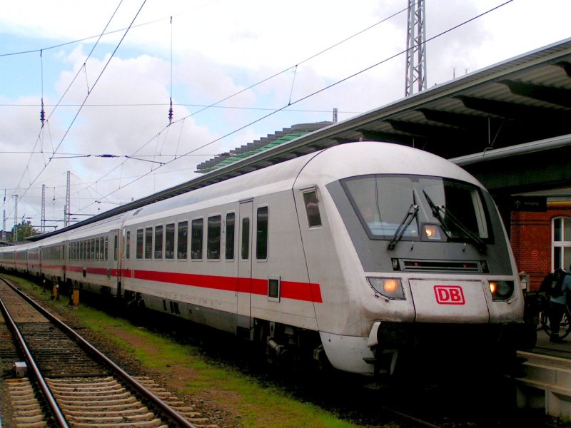 Bpmbdzf_73808091301-0 mit IC2472, und verl�sst nun Rostock-Hbf 070903 