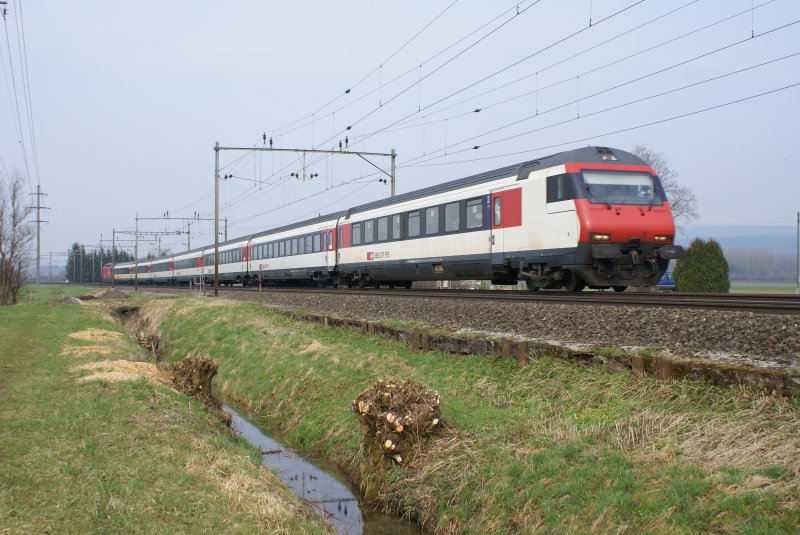 The IR-2115 Biel Konstanz is situated on 04/04/2009 in Hüttlingen-Mette