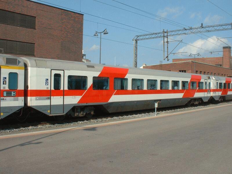 IC1-car 2nd class Ex 26 203 on 06.09.2002 in Tampere.