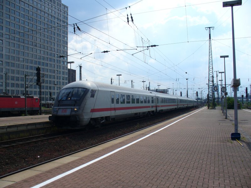 Der IC 2028 aus Passau hat Einfahrt in den Dortmunder