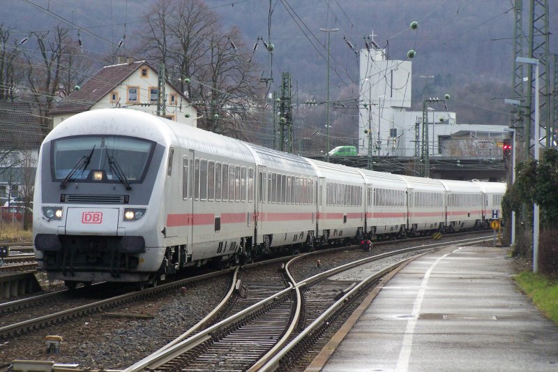 This IC drove on December 5, 2007 by Kalrsruhe Hbf