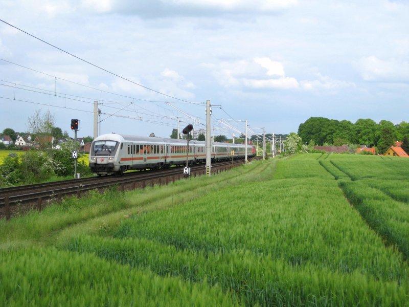 IC 2121 Fehmarn Puttgarden - Frankfurt (M) Hbf rollt am