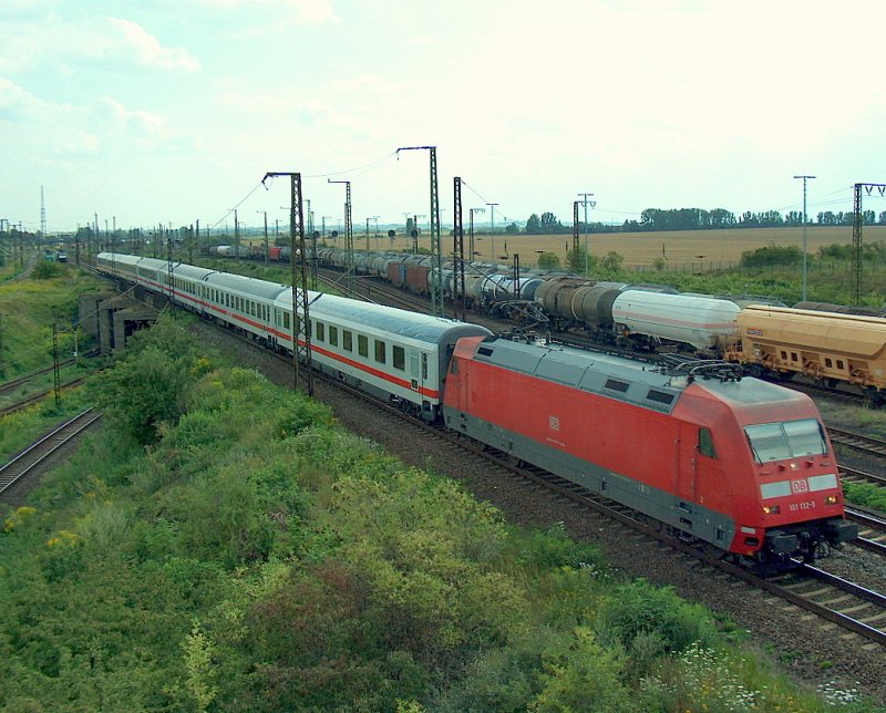 DB 101 132-9 mit dem IC 2257 von K�ln Hbf