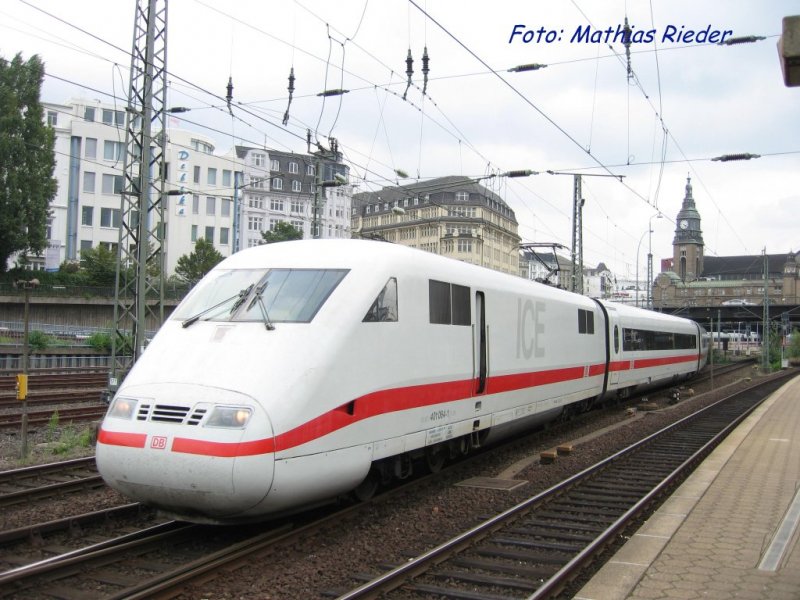 ICE bei der Ausfahrt in Hamburg Hbf nach Hamburg- Altona am  8.08.08