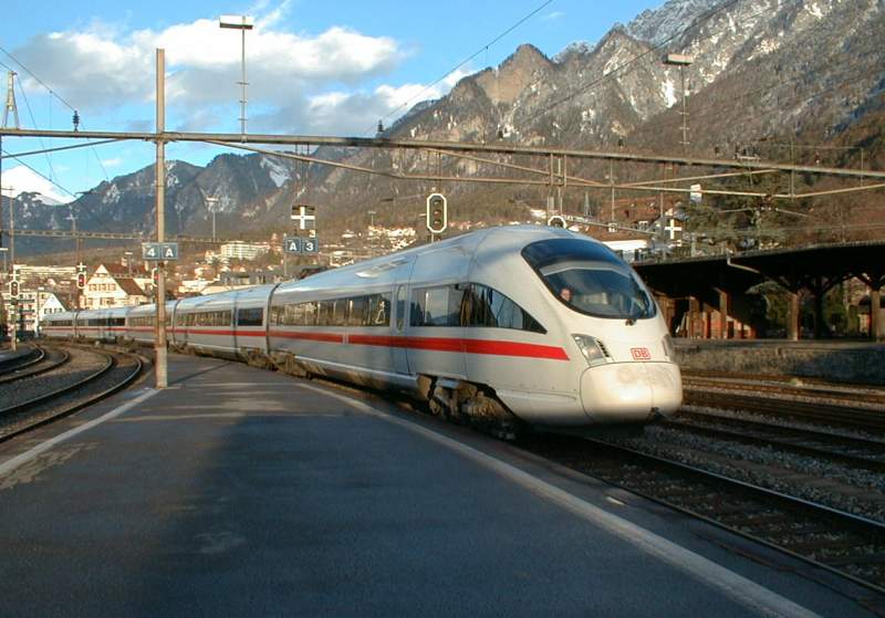ICE-T von Stuttgart ber Zrich,Einfahrt in Chur am 27.01.01