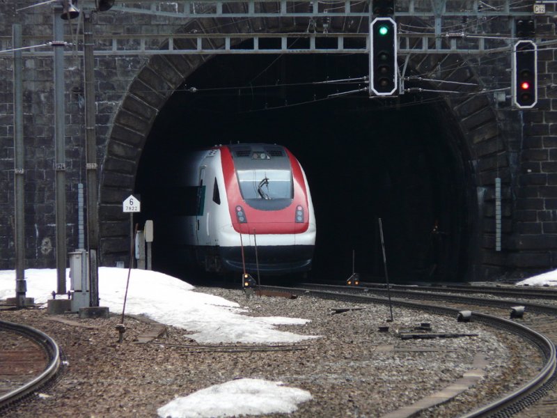 SBB - ICN bei der Fahrt in den S�den im
