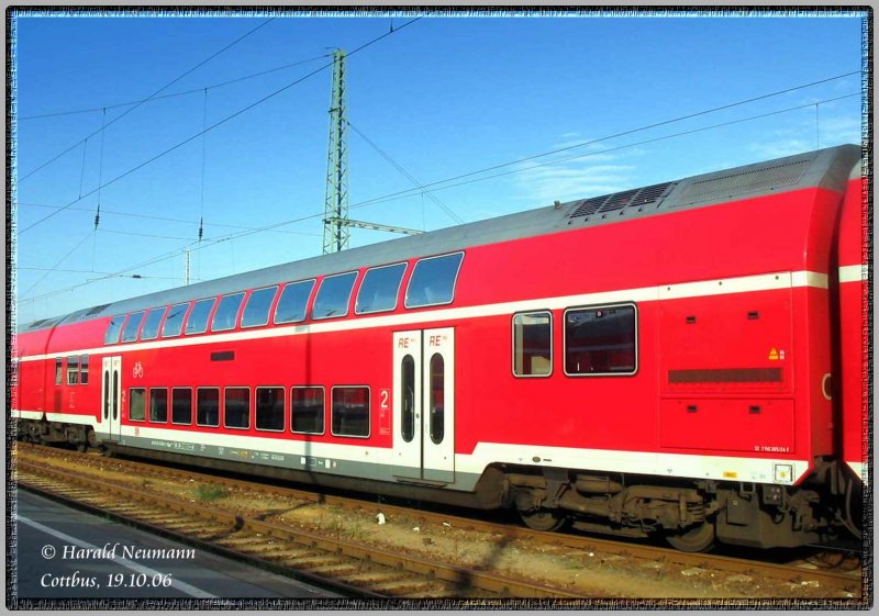 Im Jahr 2003 besorgte das Land Brandenburg und DB Regio Nordost eine weitere Serie der sogenannten  RE160  - Dostos. Hier ein Mittelwagen der Bauart 780 mit 119 Sitzpltzen beheimatet in Cottbus, die auf den Linien RE1, RE2, RE4 u. RE5 fahren.