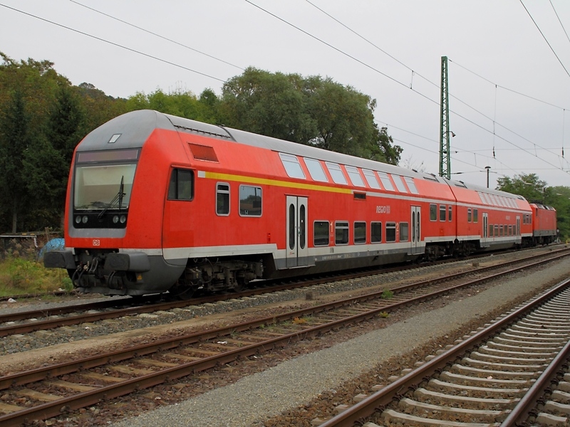 In Groheringen stand am 10.10.2009 diese RB mit DABbuzfa 778.0  86-03 125-1 als Steuerwagen abgestellt.