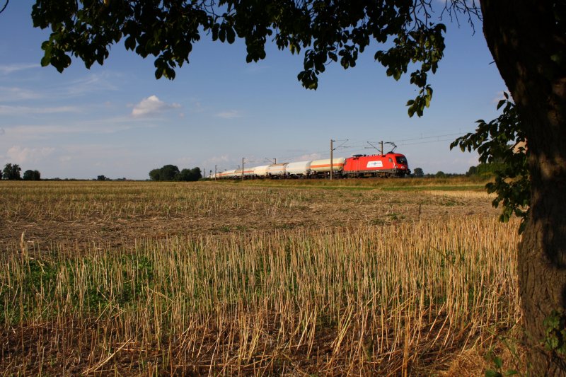 1116 238 of the ITL with a tank car towards