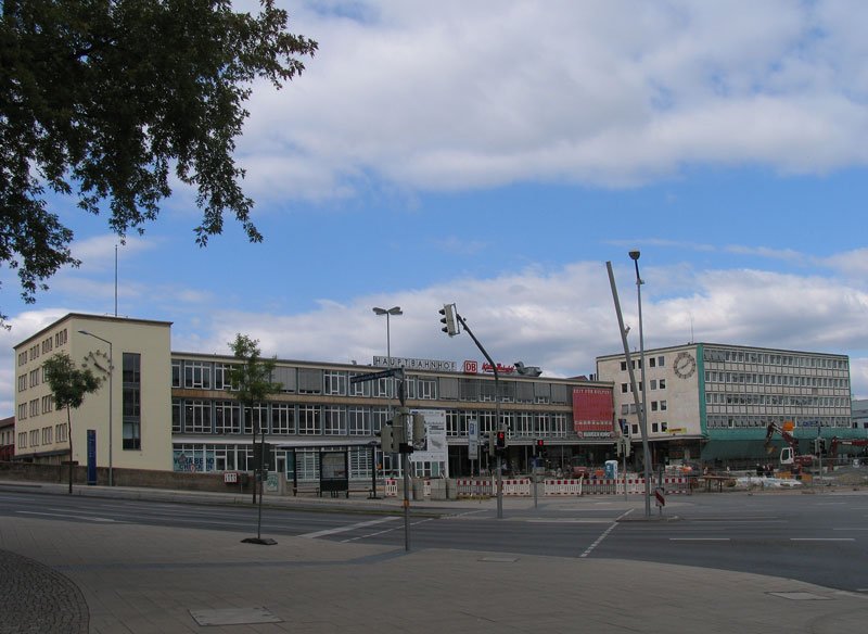 Kassel Hauptbahnhof, Empfangsgebude Straenseite, Bahnhofsplatz;  20.09.2008
