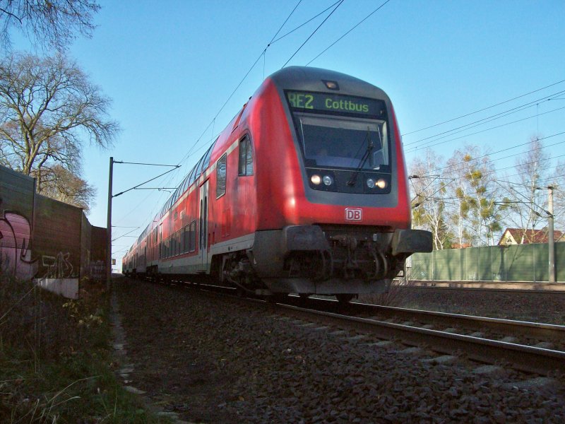 RE2 IN DALLGOW-D�BERITZ :: Ein RE2 von Rathenow nach Cottbus