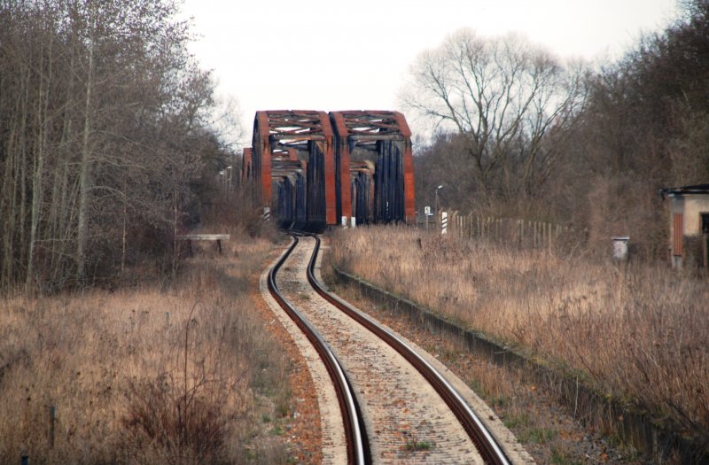 at Küstrin-Kietz, 25.03.2009 (taken from the rear, unoccupied cab of