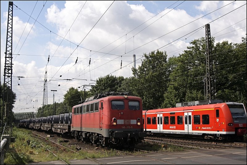 140 772 muss, wegen einem InterCity, mit ihrem Coilzug in