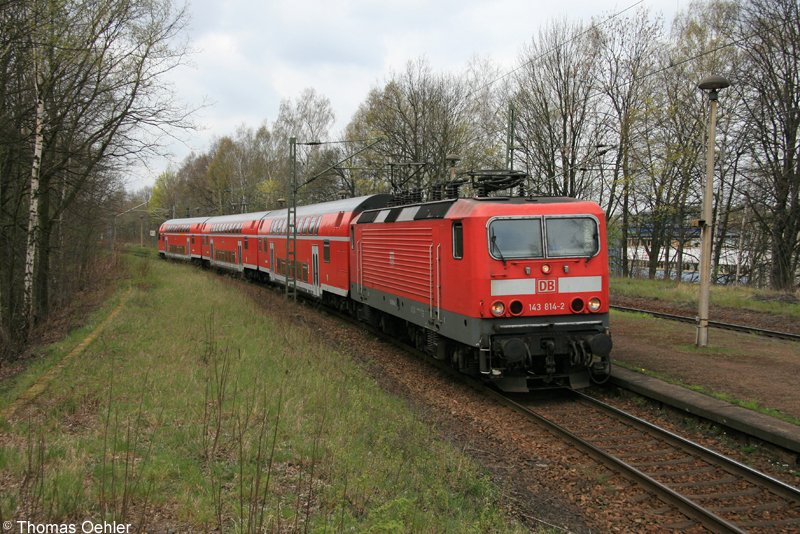 143 814 passes at 11:04:07 with the RE-Zwickau, Chemnitz, Dresden,