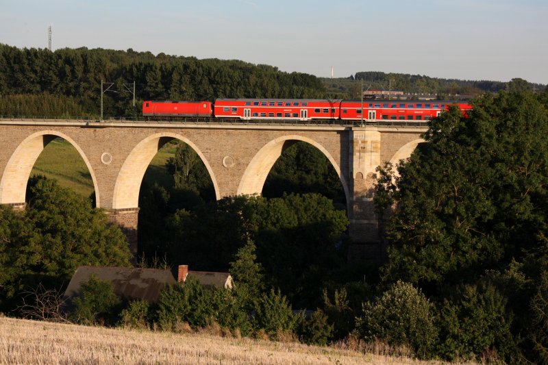 RB 17331, Zwickau(Sachs) Hbf-Dresden Hbf, Frankensteiner Viadukt zwischen den Ortschaften