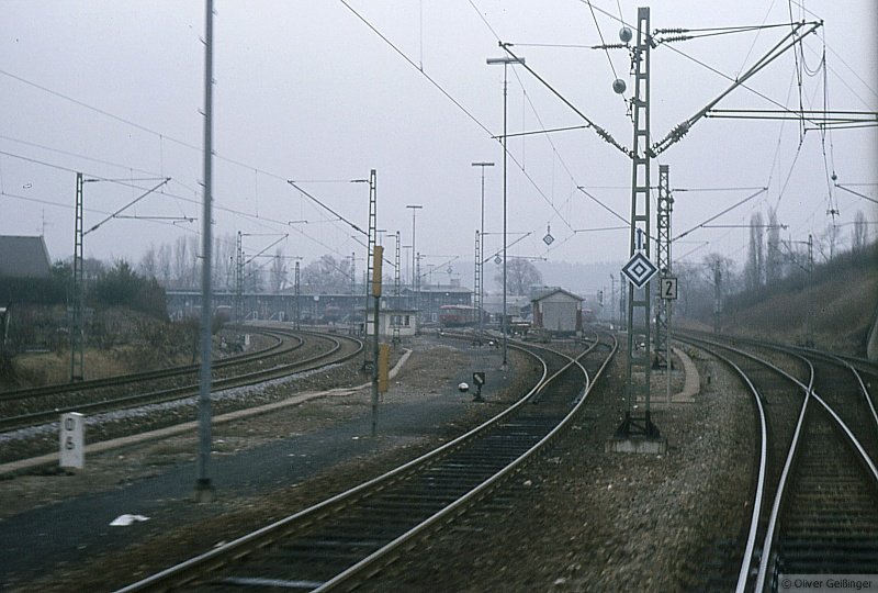 Nur die Gleise links nach Stockach und Friedrichshafen, sowie die