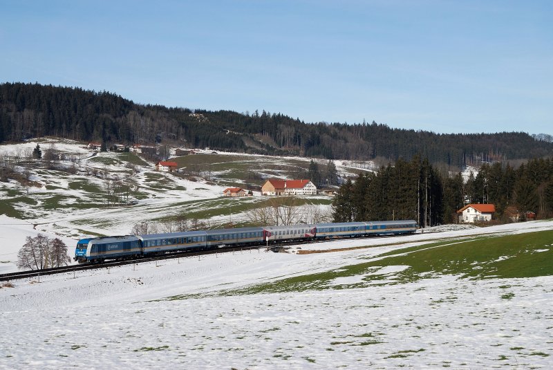 223 069 (Arriva) with Alx 86 208 (15.01.2008) in Ellenberg