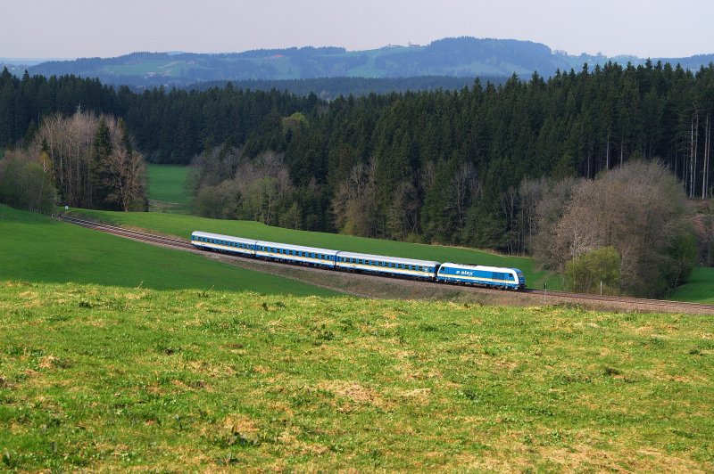 223 061 (Arriva) with Alx 38 713 (22.04.2009) in Harbatshofen