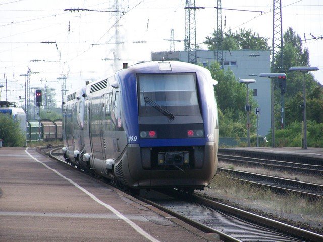 Ausfahrende RB nach Offenburg in Kehl 