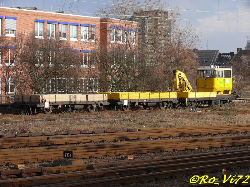 KLV 53 mit zwei Kleinwagen. Dortmund Hbf. 06.01.2007. 