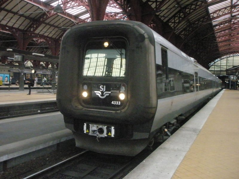 Hier ein Triebzug der SJ, nach G�teborg, dieser Zug stand