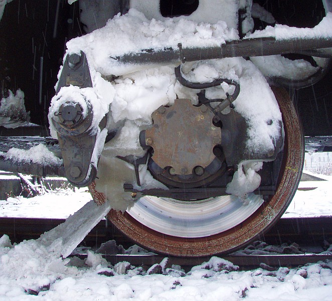 The new kind of brake on snowed suspensions. Snapshot of