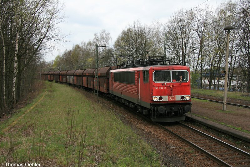 Kurz darauf fhrt am 11.04.07 wieder ein  Stromcontainer  durch Hp Chemnitz-Mitte - diesmal 155 034 mit dem Kohlezug von Chemnitz-Siegmar.