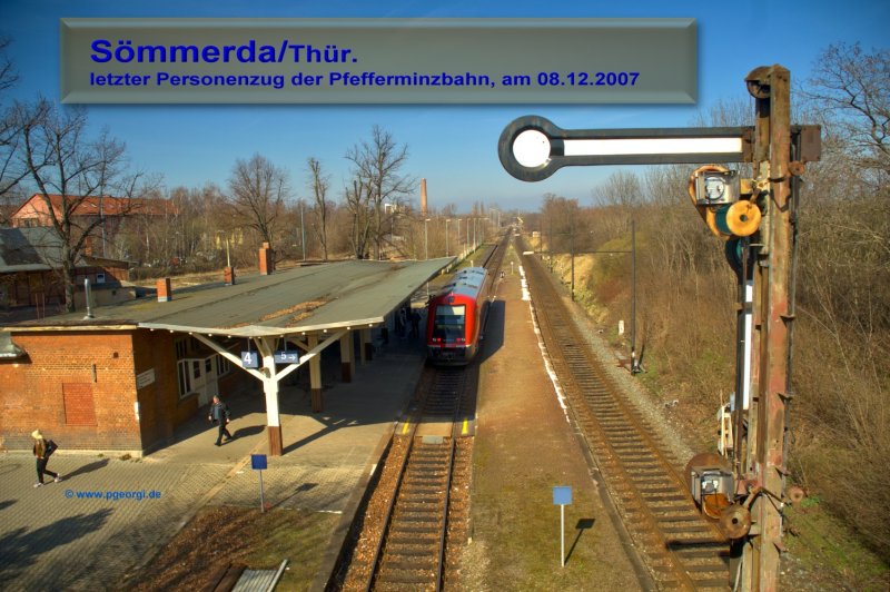 Letzte Personenzge an der Pfefferminzbahn am 08.12.2007 auf dem Bahnhof in Smmerda